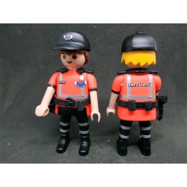 PLAYMOBIL ERTZAINTZA TRAFICO HOMBRE