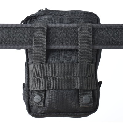 PORTAOBJETOS VERTICAL CON SISTEMA MOLLE, MEDIDAS 21 X 16 X 4 CMS