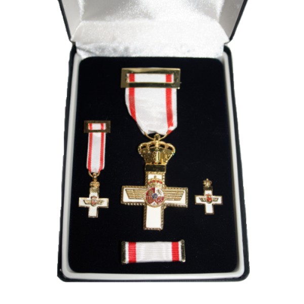 ESTUCHE MEDALLA CRUZ MERITO AERONAUTICO DISTINTIVO BLANCO + PASADOR + PIN + MINIATURA