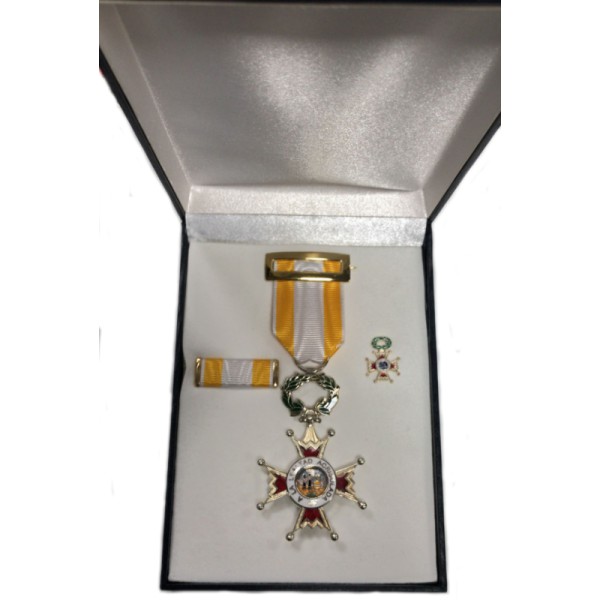 CONJUNTO MEDALLA CRUZ DE PLATA DE LA ORDEN DE ISABEL LA CATOLICA