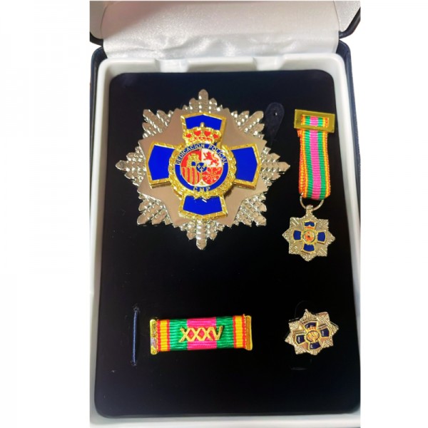 ESTUCHE PLACA ANTIGUEDAD XXXV AÑOS (35 AÑOS) DEDICACION POLICIAL + PASADOR + MINIATURA PIN + MEDALLA MINIATURA