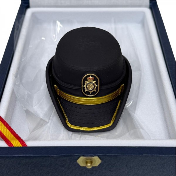ESCULTURA BOMBIN / GORRA FEMENINA DE GALA – ESCALA SUBINSPECCION POLICIA NACIONAL