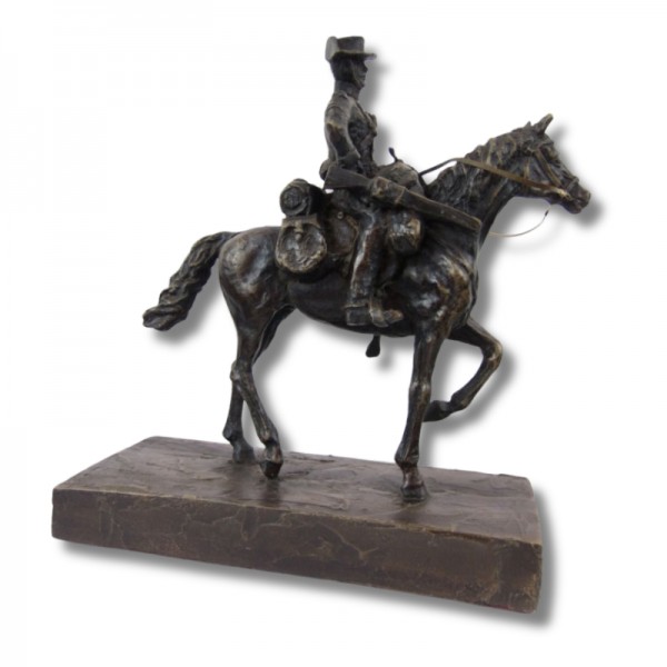 ESCULTURA GUARCIA CIVIL A CABALLO  (GUARDA RURAL 1930)