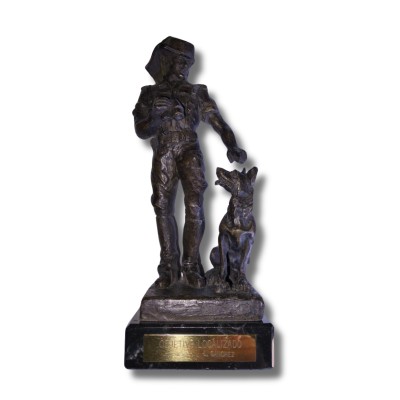 ESCULTURA GUARDIA CIVIL CON...
